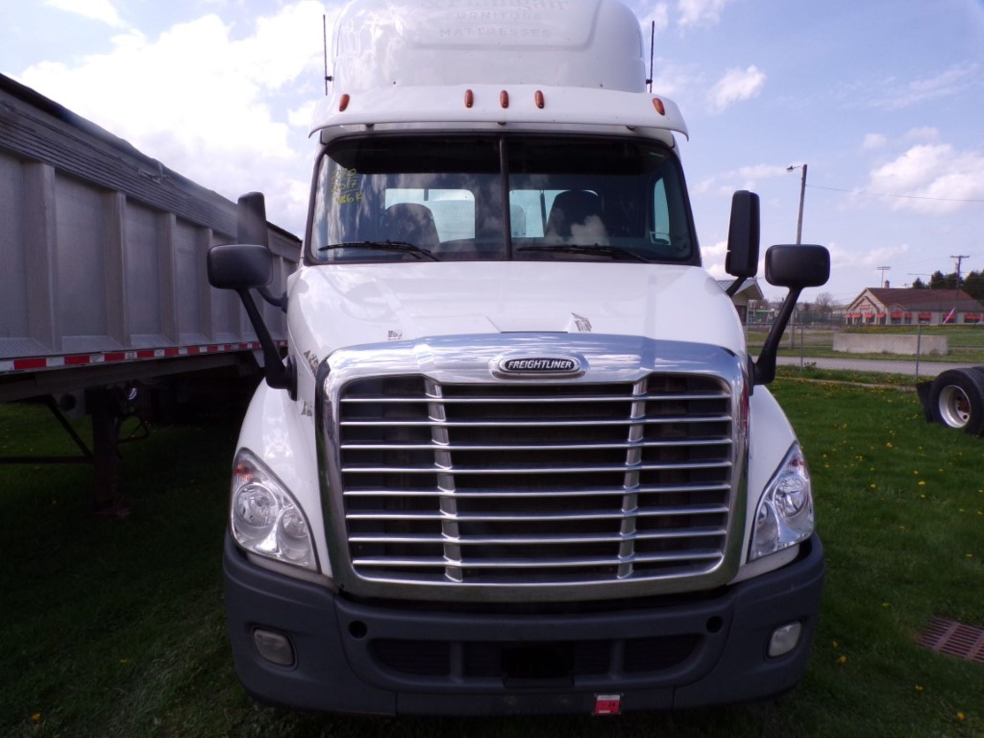 2017 Freightliner Cascadia S/A Day Cab Truck Tractor, Detroit DD13 Engine, Auto Trans., 12K - Image 6 of 7