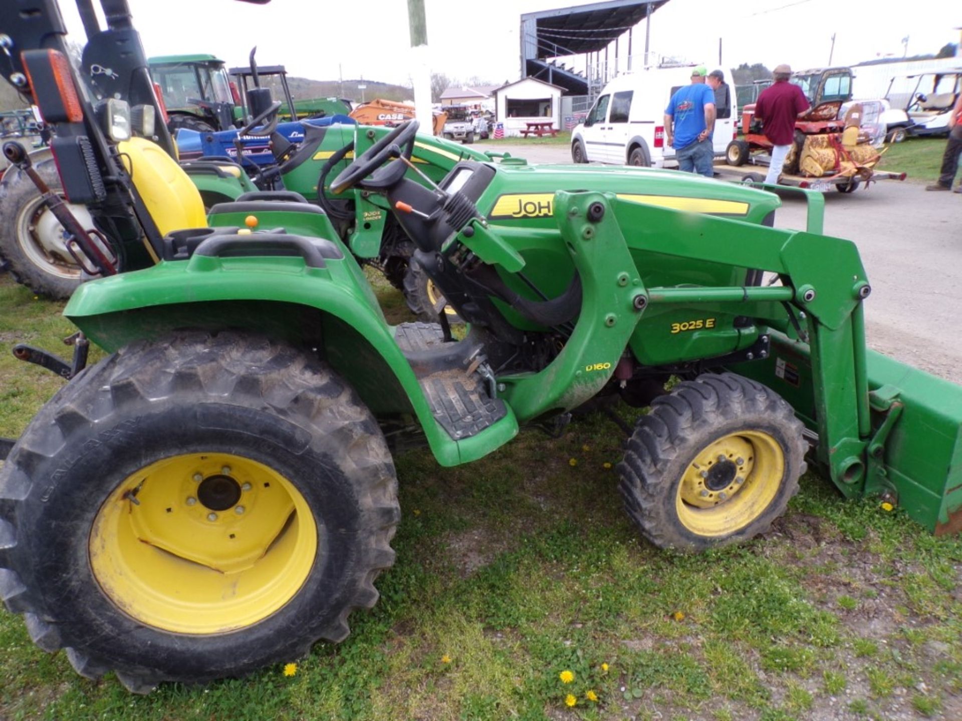 John Deere 3025E 4 WD Compact Tractor with D160 Loader, R4 Tires, Hydro Trans., 1681 Hrs., Ser.#