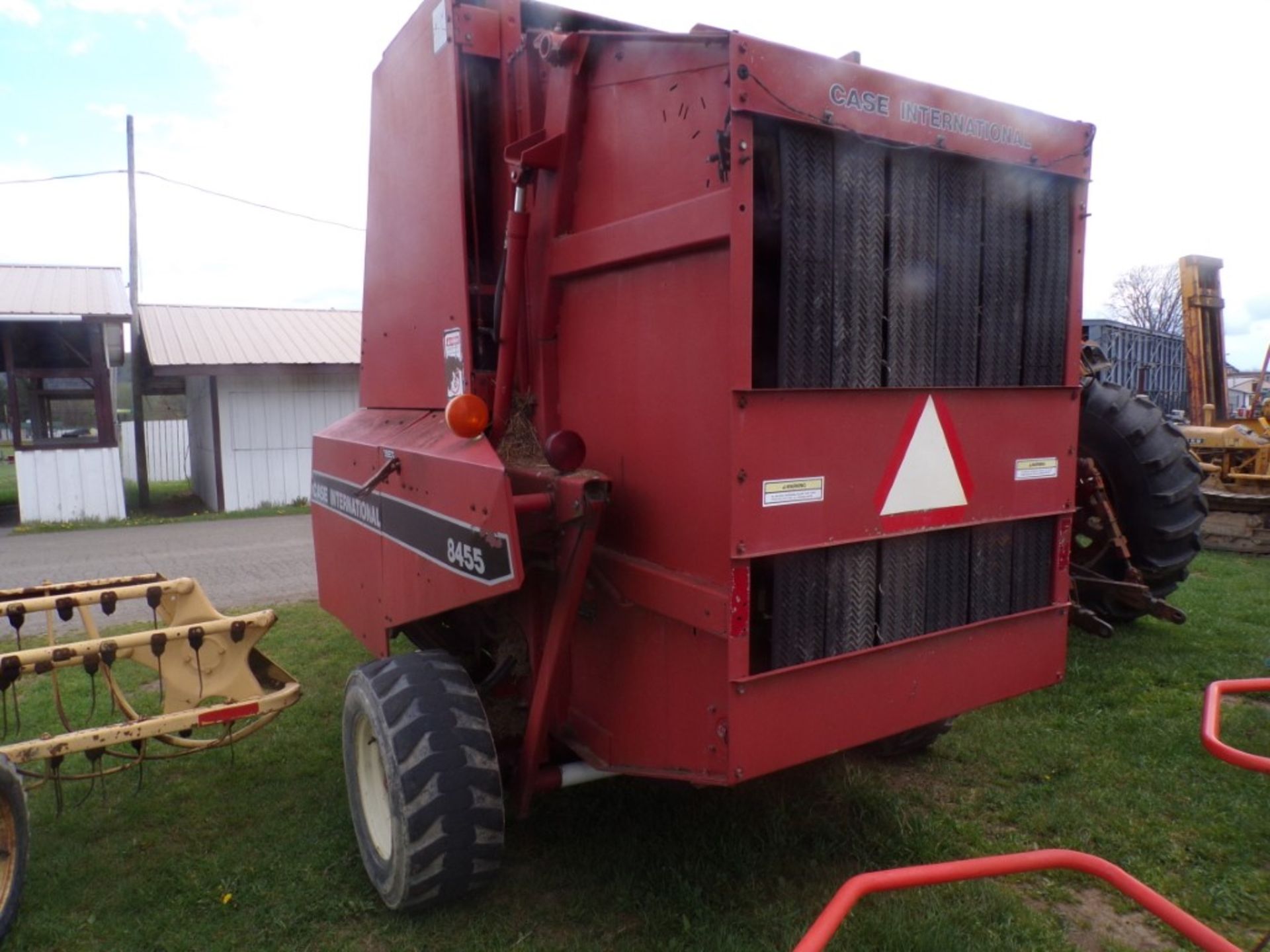 Case IH 8455 Round Baler (5471) - Image 2 of 4