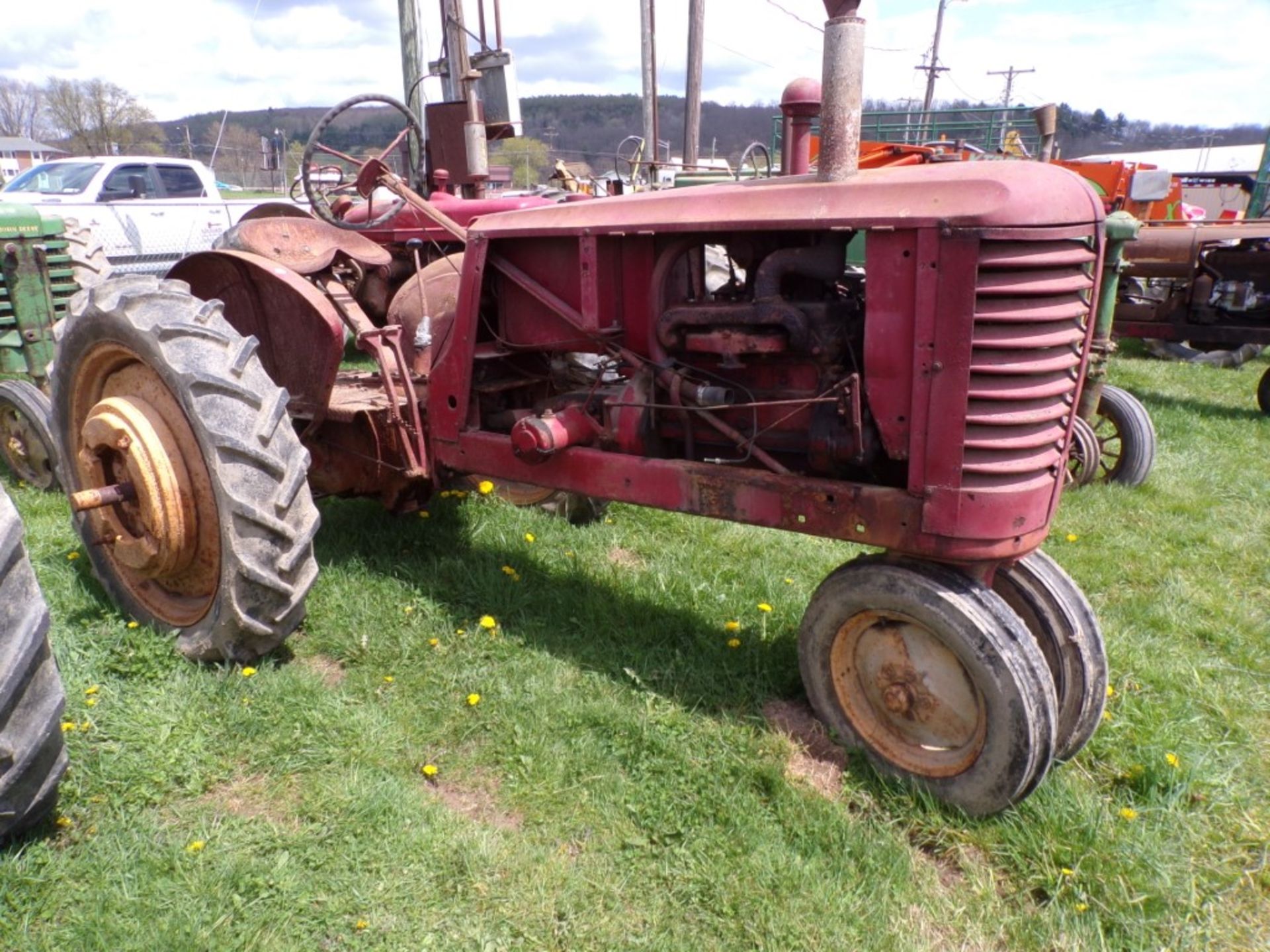 Massey Harris 33 (?), NFE, w/Rear Weights - Not Running, Needs Work (4308) - Image 2 of 2