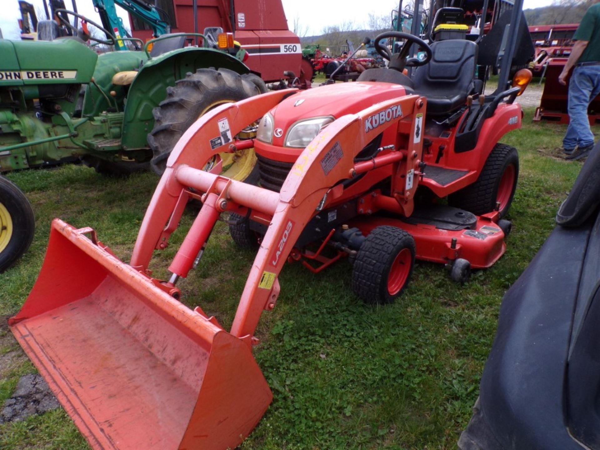 Kubota BX1870 Sub Compact Tractor w/ Loader And 54'' Belly Mower, 275 Hrs., S/N 25052 (4378) - Image 3 of 5