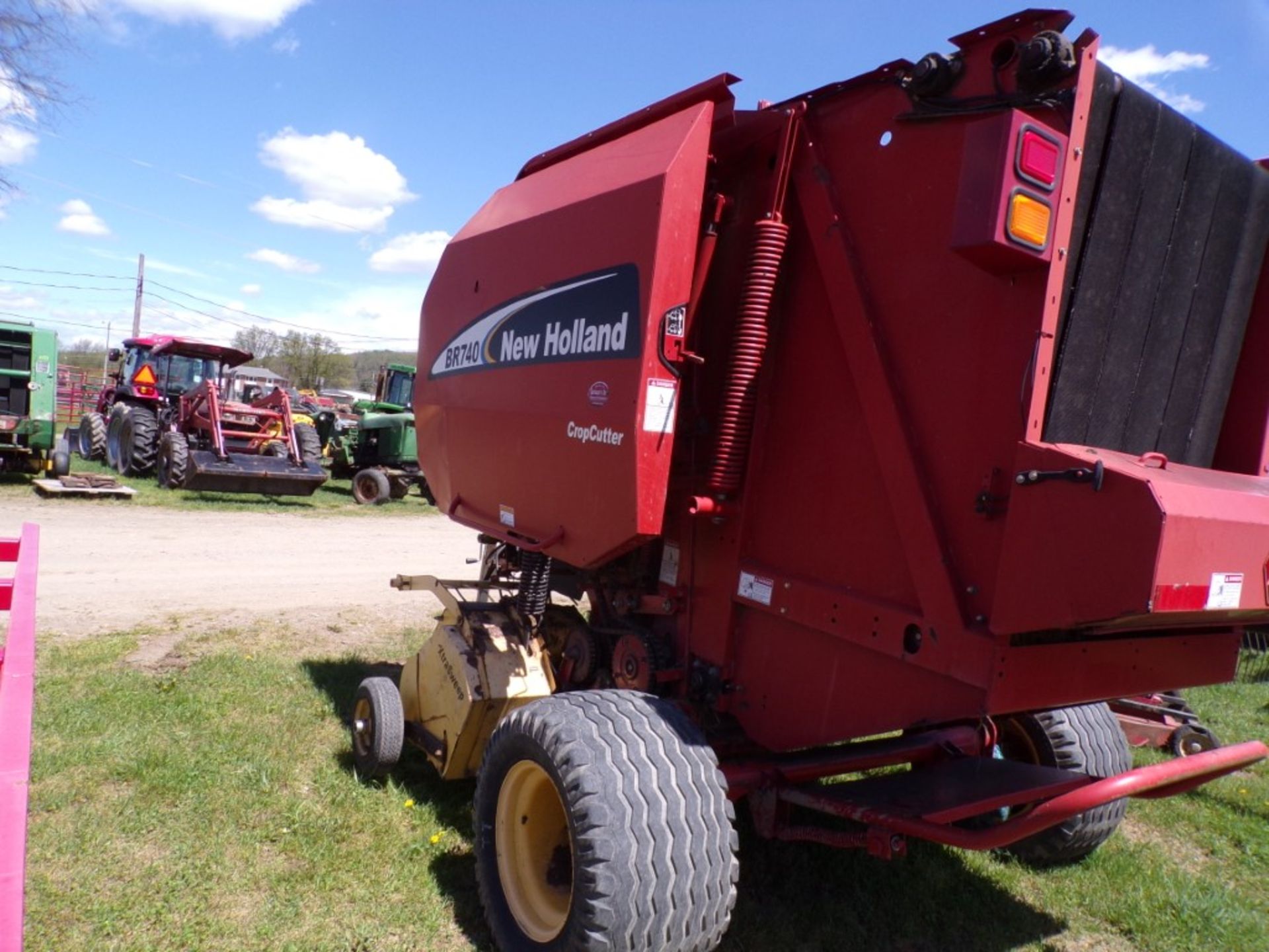 New Holland BR740 Round Baler, Crop Cutter, Knives, w/Monitor, S/N 33732 (4401) - Image 4 of 4