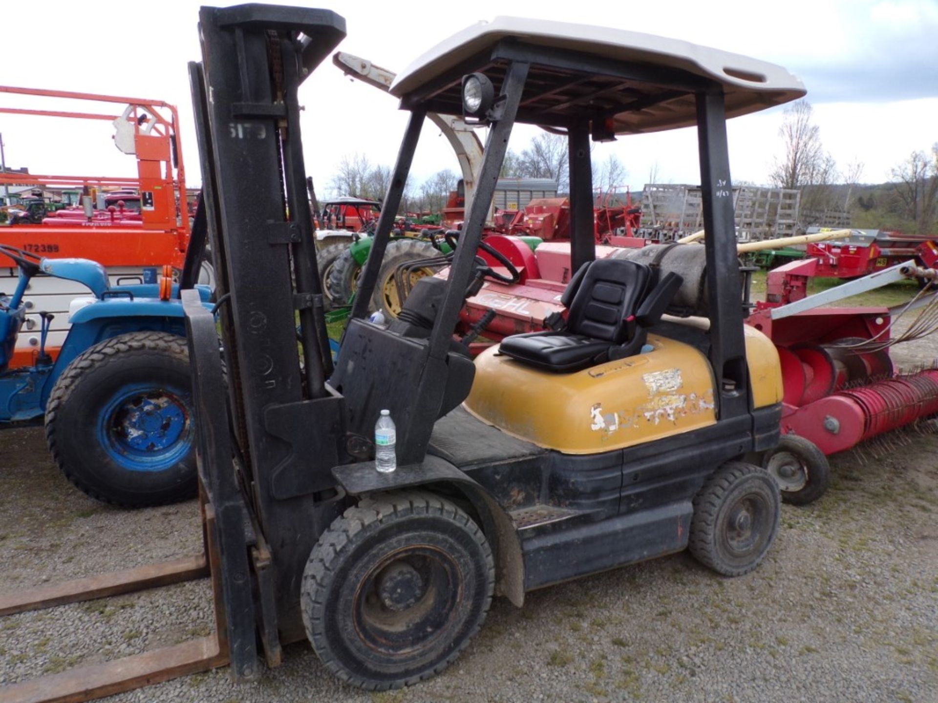 Toyota 6FG425 Forklift, LPG, 5000lb. Lift Capacity, 6136 Hrs., Side Shift, 60'' Forks, Runs & Works,