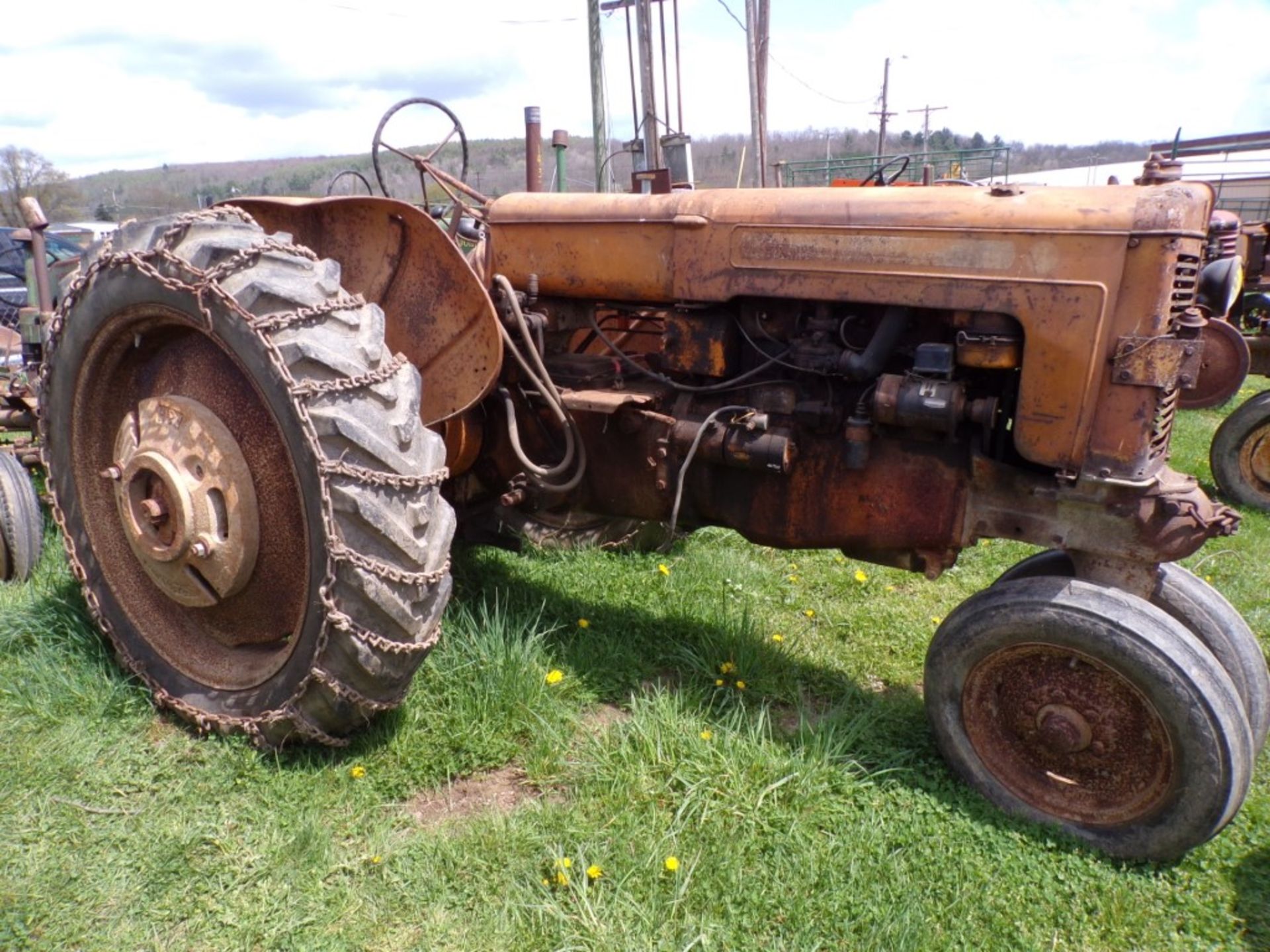 Minn Z Mo Tractor, NFE w/Chains - Not Running, Needs Work (4304) - Image 2 of 2
