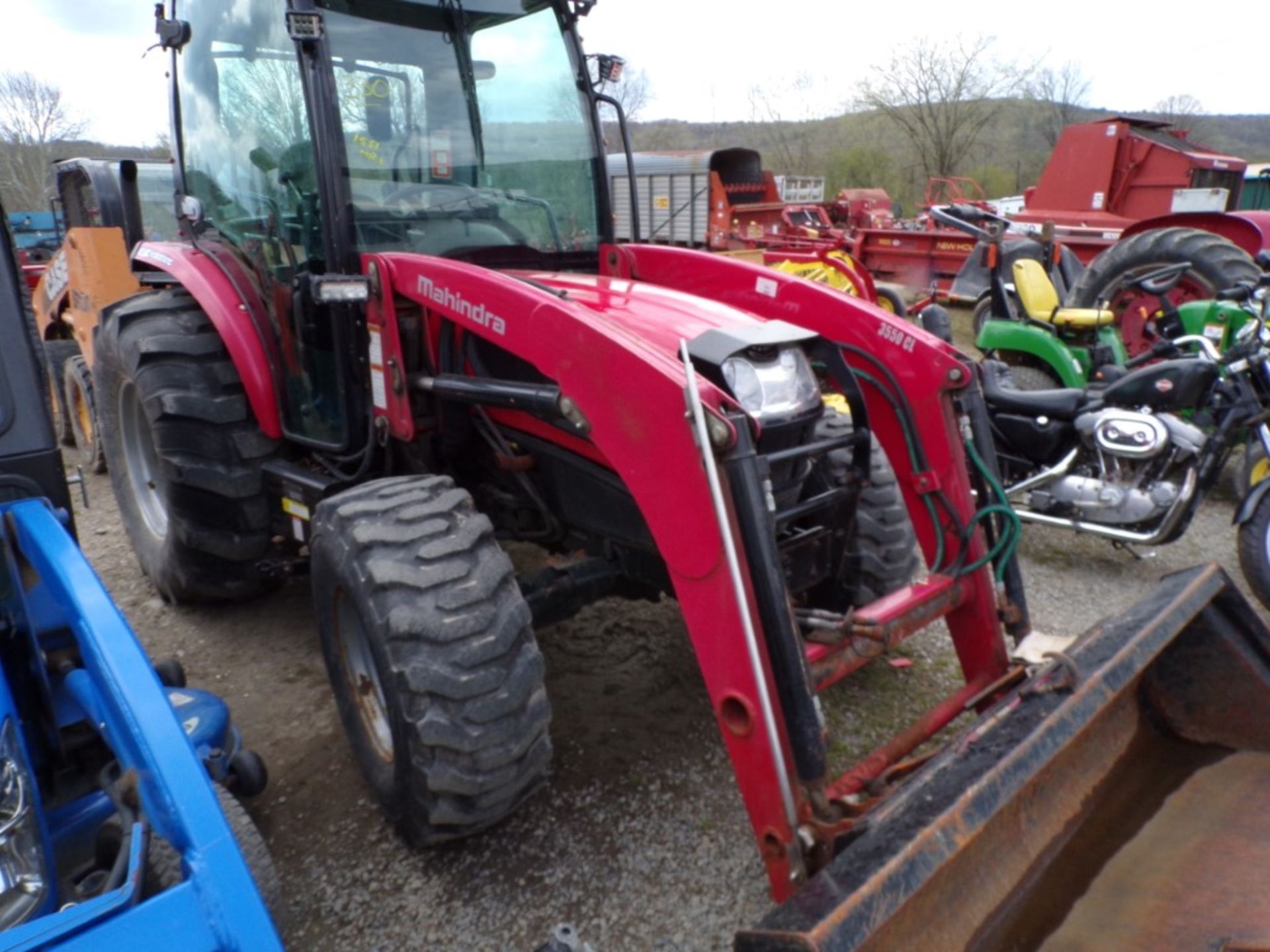 Mahindra 3550P 4 WD Tractor w/3550 CL Loader, Full Cab, 1551 Hours, Single Rear Hydraulics, 3 PT - Image 4 of 6