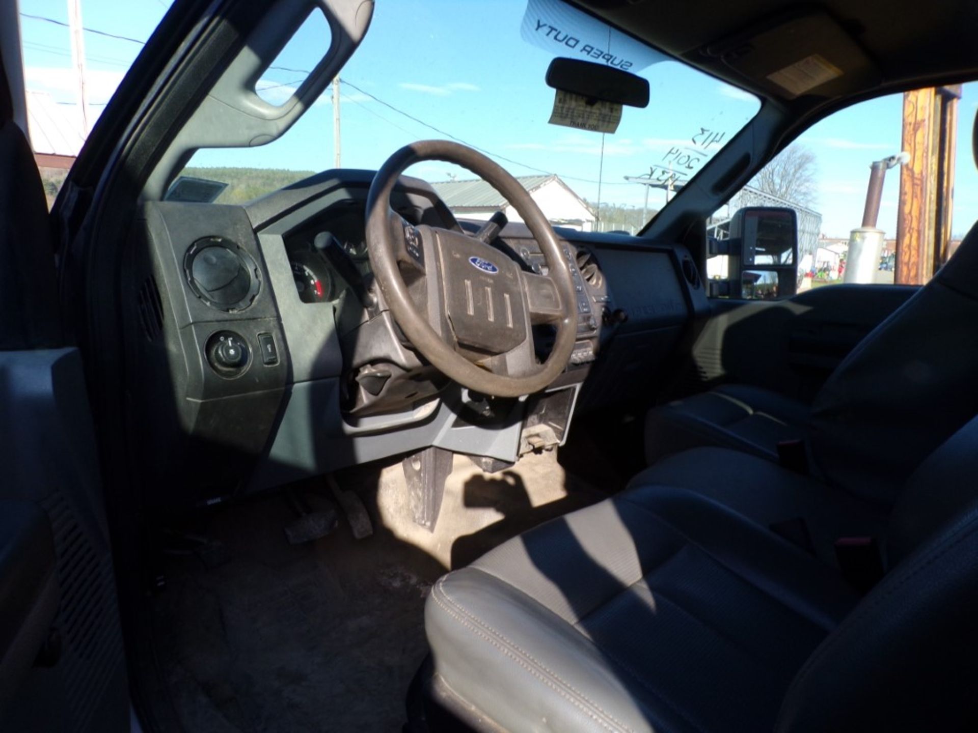 2014 Ford F-250 Reg. Cab, 8' Box, 4 WD, Auto,193,659 Miles,Vin # 1FTBF2B60EEA40402- HAVE TITLE ( - Image 5 of 5