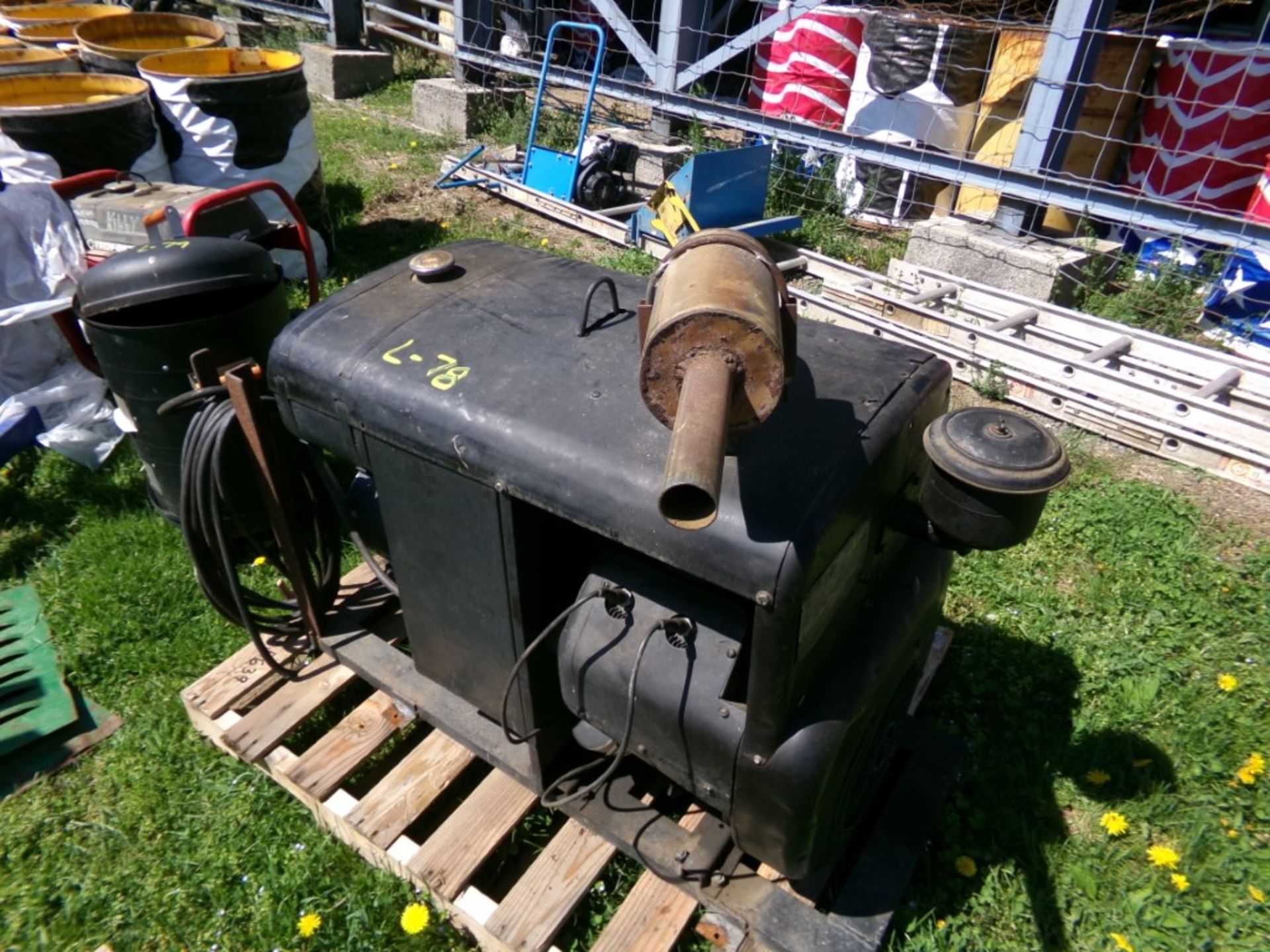 Wisconsin Gas Powered Arc Welder (5639)