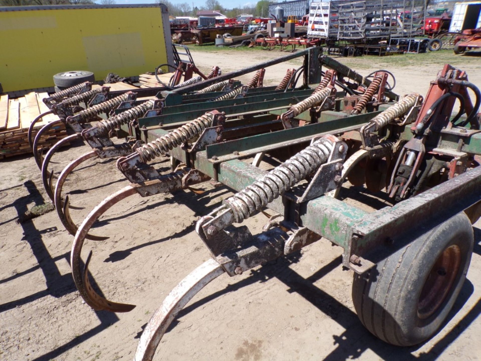 Glencoe Soil Saver 14' 12 Bottom Chisel Plow (5956) - Image 3 of 3