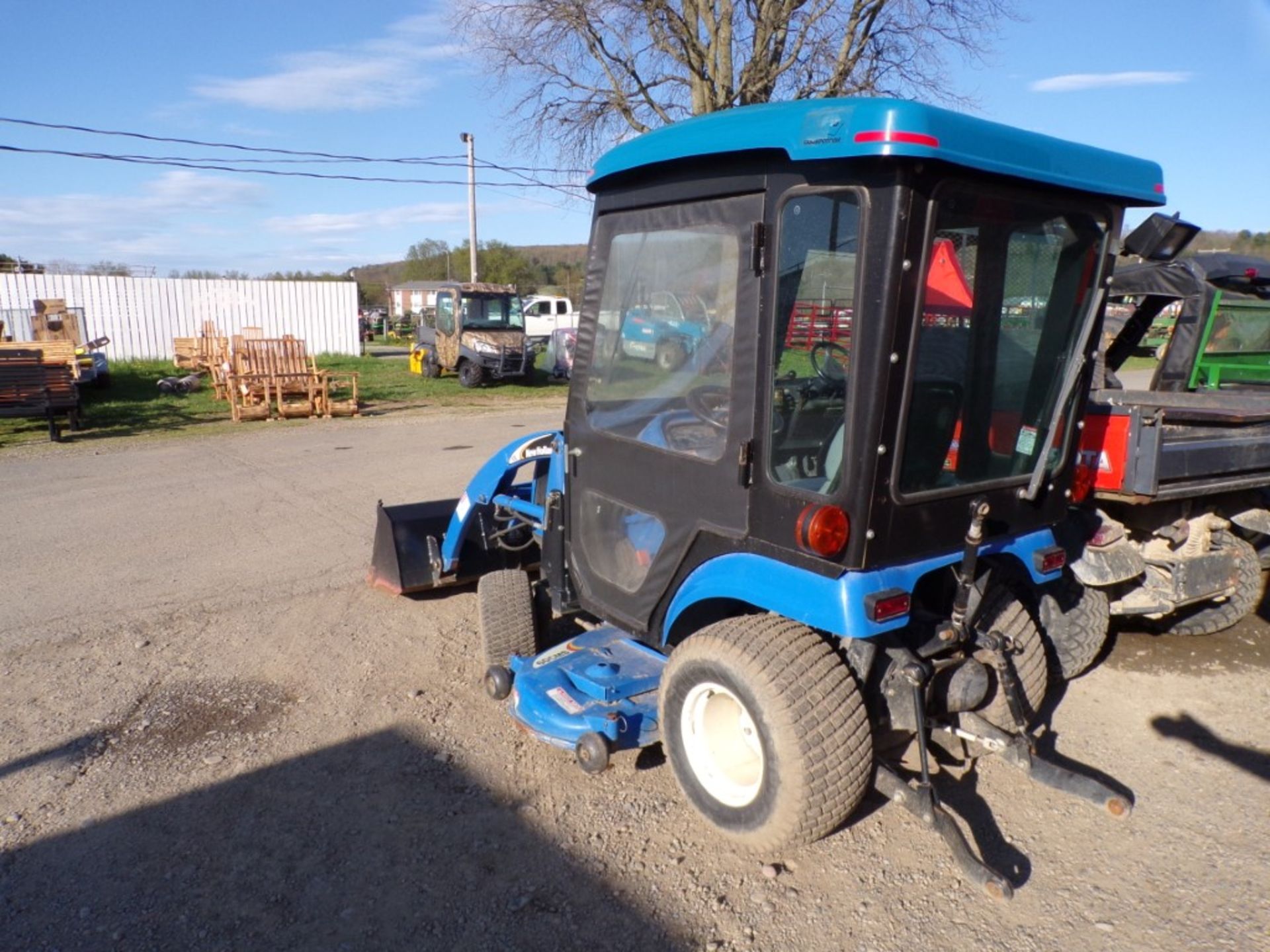 New Holland TZ-24DA Sub Compact Tractor with 10 LA Loader and 60'' Belly Mower, Hydro, 1323 Hrs. (