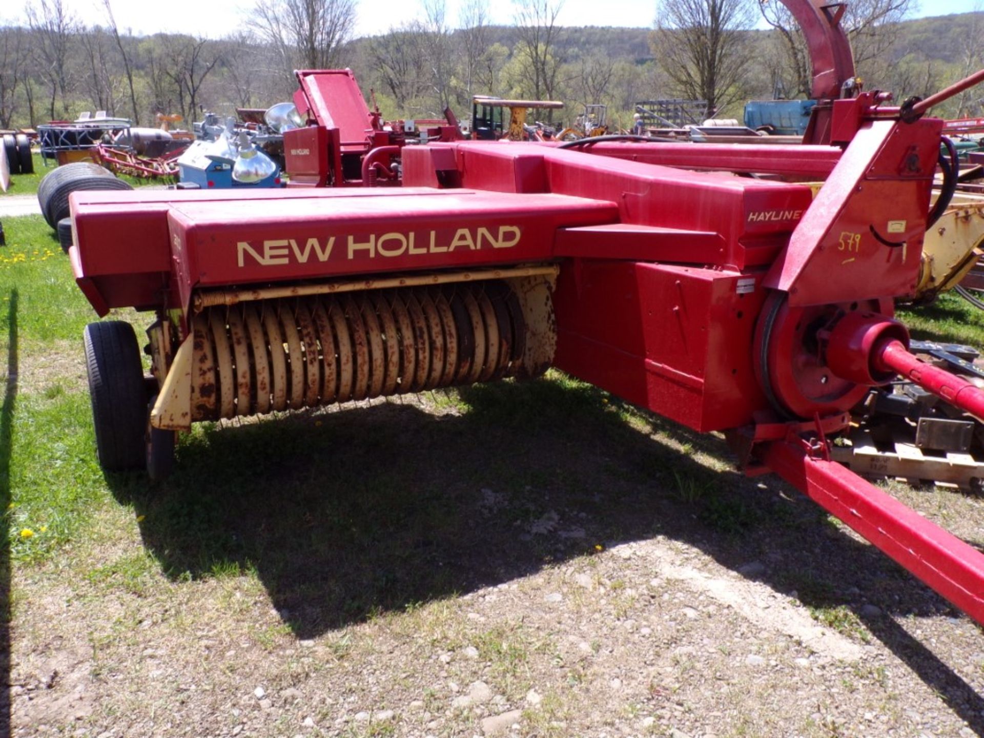 New Holland 310 ''Hay Liner'' Square Baler with Kicker, Ser. # 539943 (5046) - Image 2 of 4