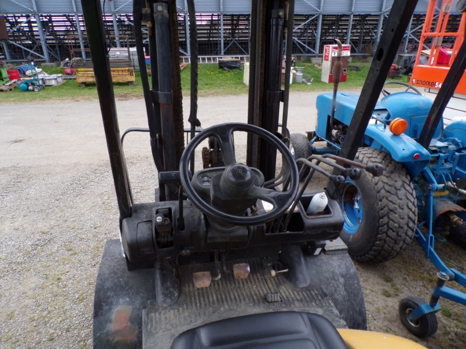 Toyota 6FG425 Forklift, LPG, 5000lb. Lift Capacity, 6136 Hrs., Side Shift, 60'' Forks, Runs & Works, - Image 5 of 5