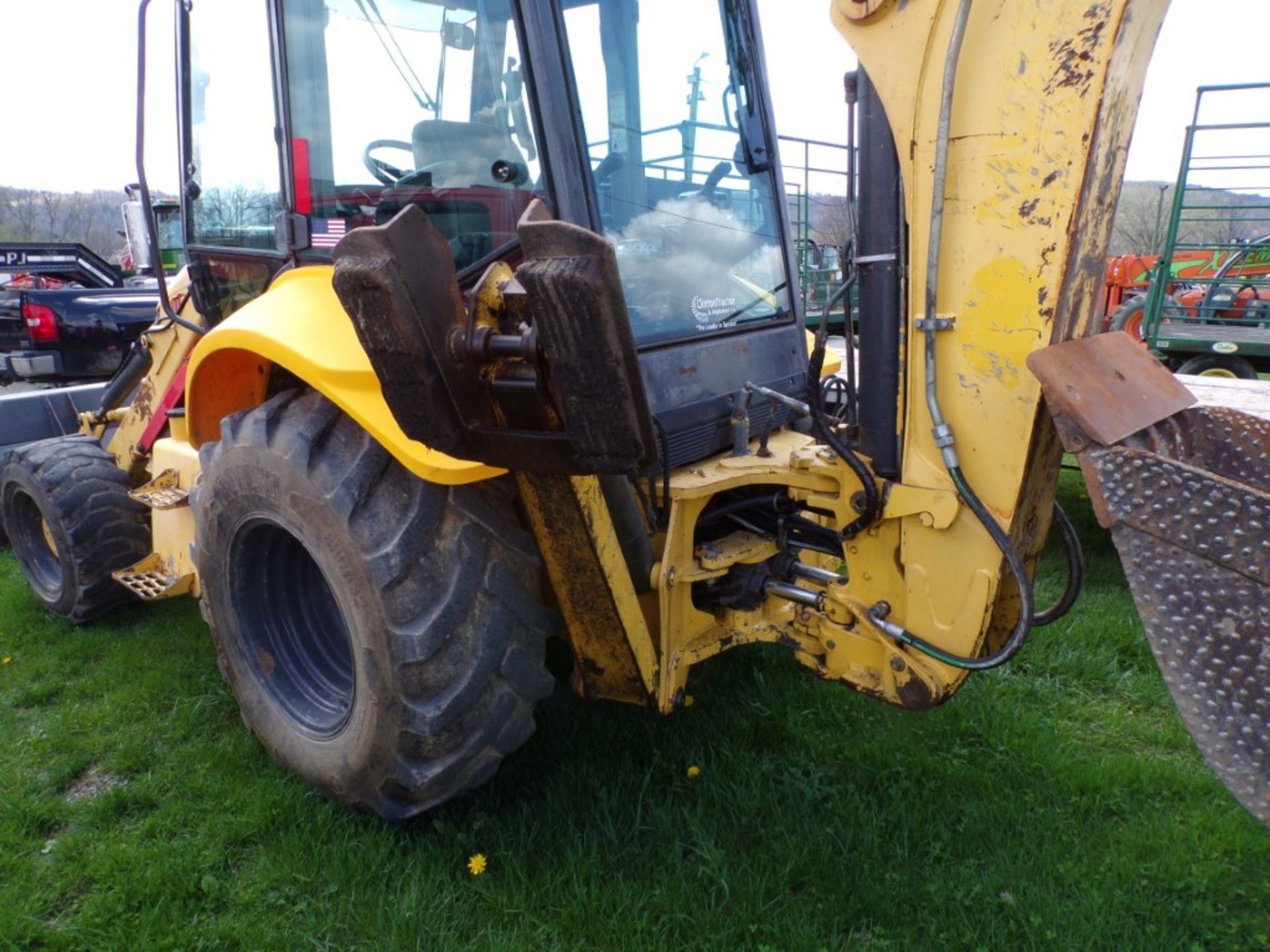 New Holland B-110B, 4 WD, Backhoe Loader, Ext. Hoe, Pilot Controls, 7305 Hours, w/24'' Backhoe s/n - Image 9 of 9