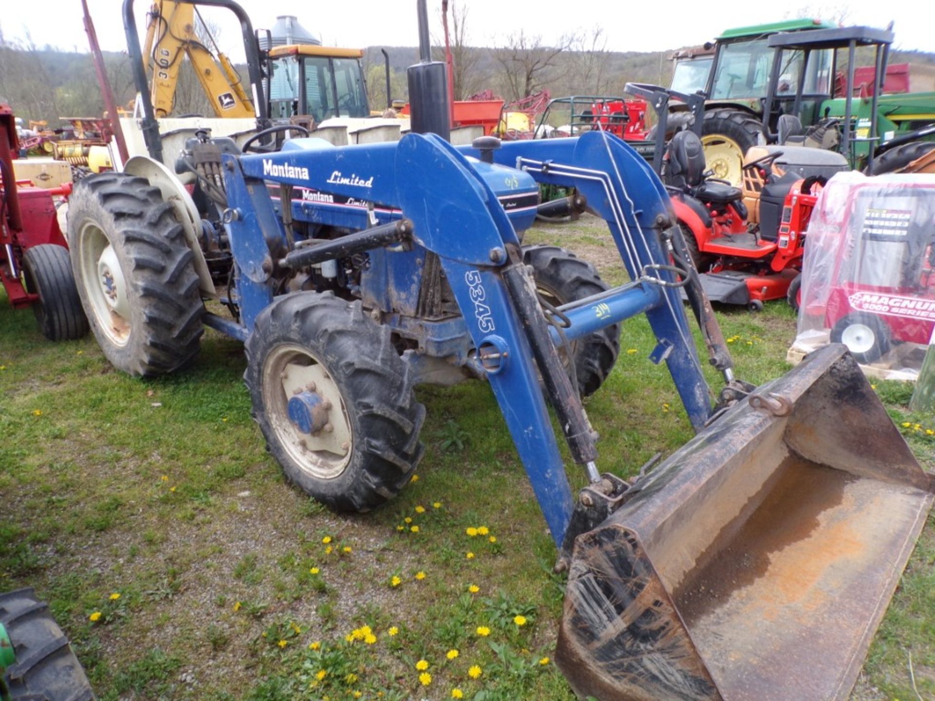 Montana Limited 545DTL 4 WD Tractor with 5345 Loader, Skid Steer Loader Blet Coupler(Same as Ford - Image 4 of 6