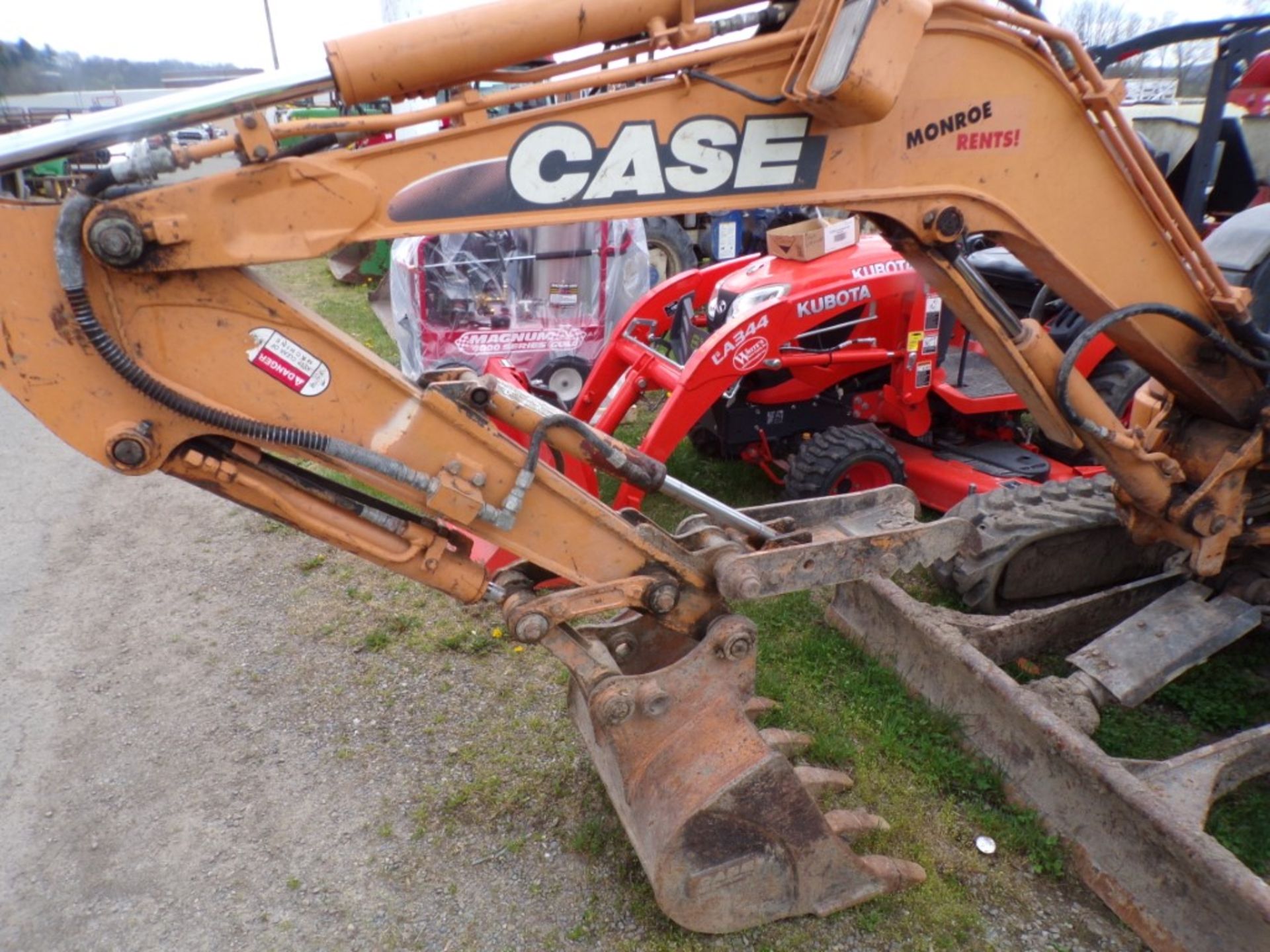 Case CX25-ZTS Mini Excavator with Rubber Tracks, 24'' Digging Bucket, Blet Hydraulic Thumb, - Image 2 of 4
