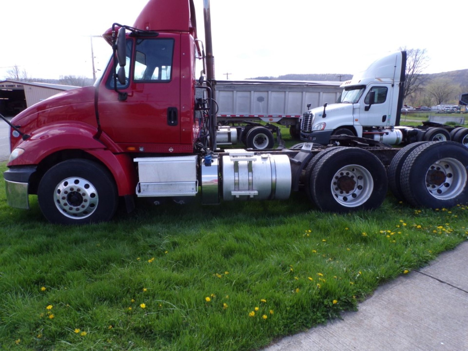 2016 International Pro-Star Tandem Truck Tractor, Red, From Lease Company. IH-N13-450 HP Engine, - Image 4 of 7