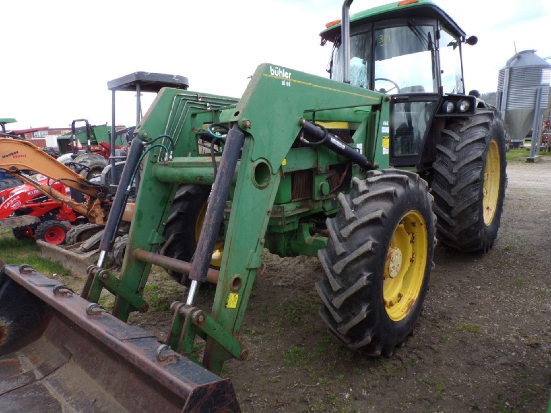 John Deere 2955 4 WD Tractor with Cab and Allied 695 Loader, Good Tires, (3) Rear Hydraulic Remotes, - Image 3 of 7