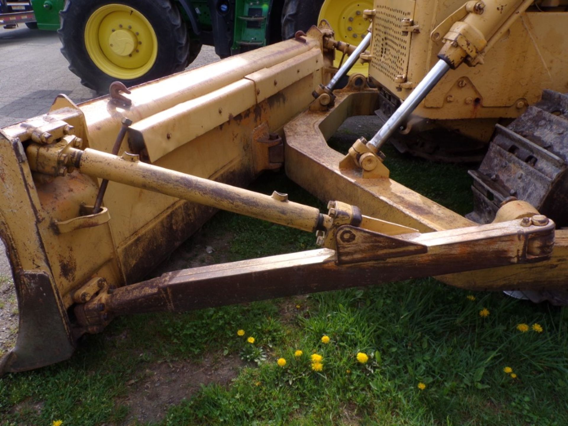 Cat D6-C Dozer with Angle Blade, Excellent U/C, Transmission Rebuilt Not Long Ago, Runs and Drives - Image 3 of 7