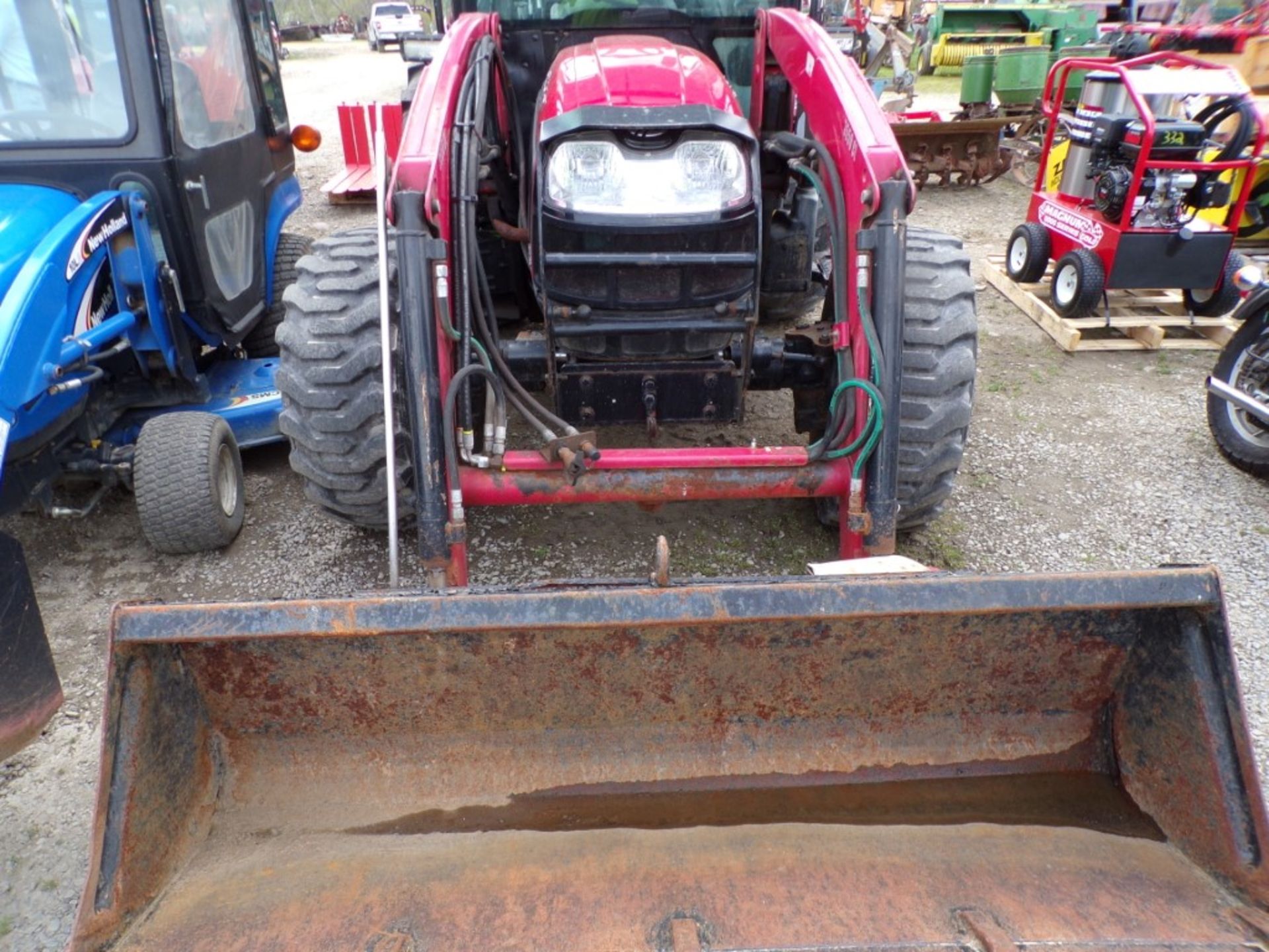 Mahindra 3550P 4 WD Tractor w/3550 CL Loader, Full Cab, 1551 Hours, Single Rear Hydraulics, 3 PT - Image 5 of 6