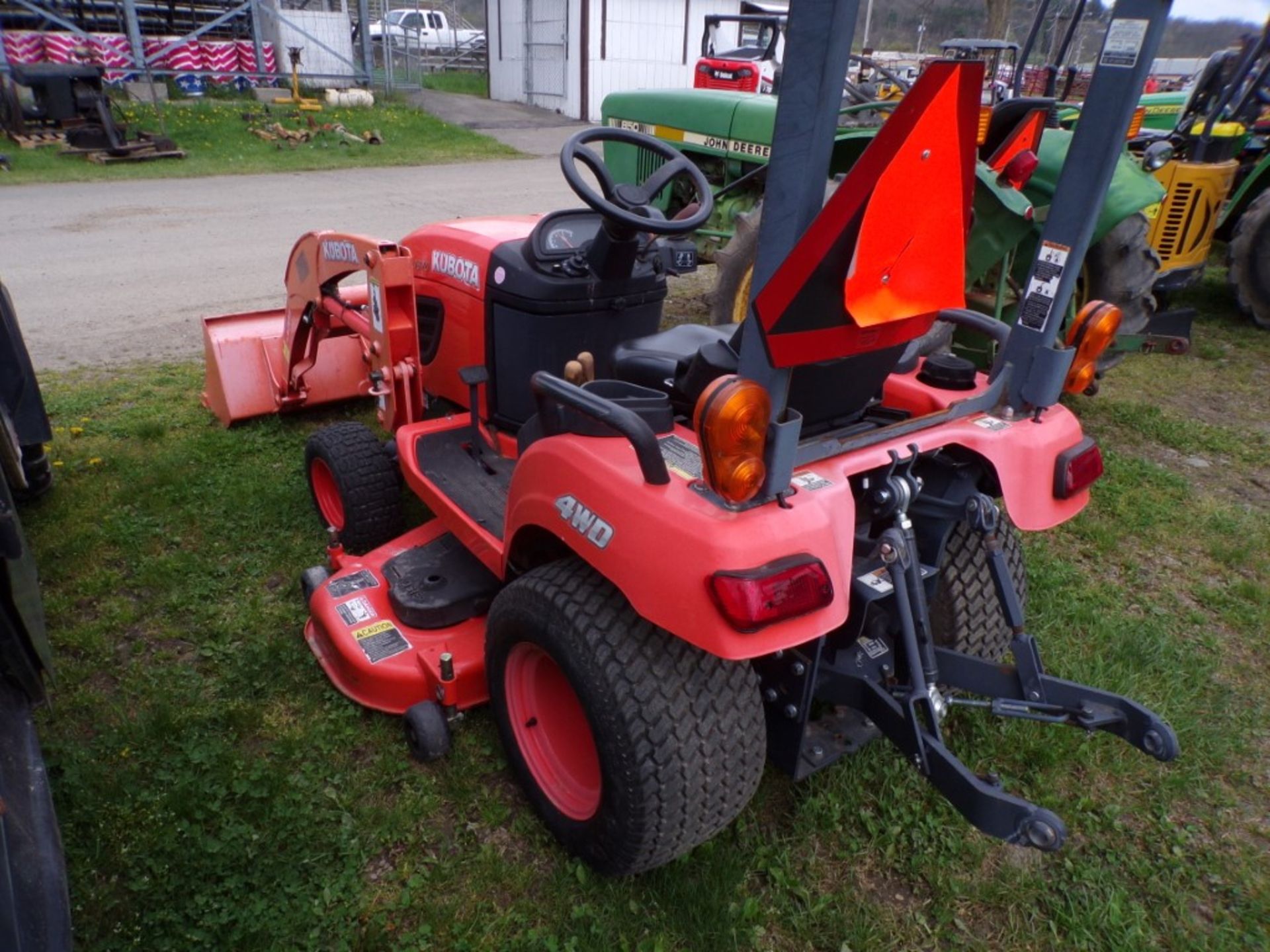 Kubota BX1870 Sub Compact Tractor w/ Loader And 54'' Belly Mower, 275 Hrs., S/N 25052 (4378) - Image 4 of 5