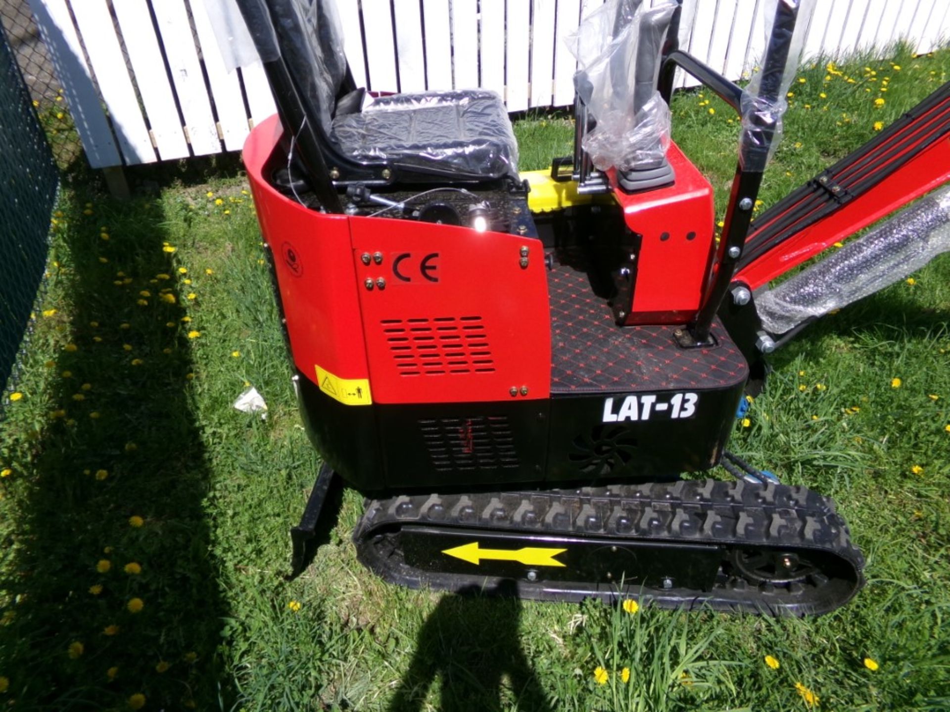 New Mini Excavator, Lanty LAT13, Red, Ser. 240273 (4672) - Image 2 of 3