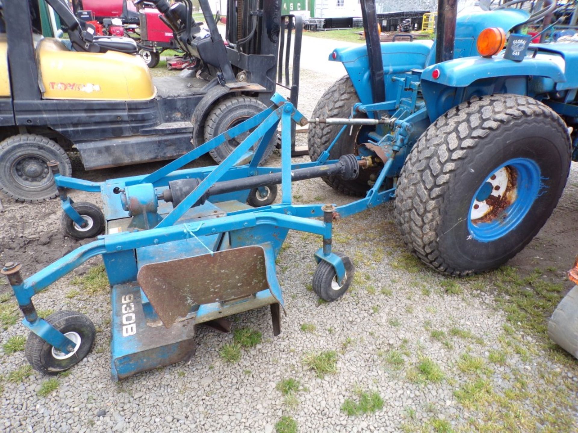 Ford 1210 4wd Compact w/ New Holland 930B Finish Mower (5604) - Image 4 of 6