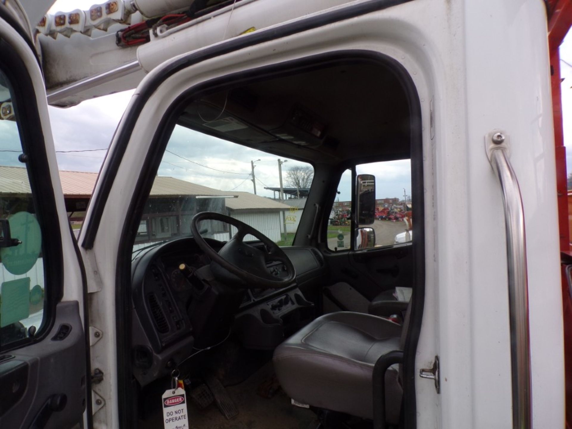 2009 Freightliner Business Class M2 Bucket Truck, Altec 55' Boom, Reading Body, Mercedes Diesel, - Image 8 of 9