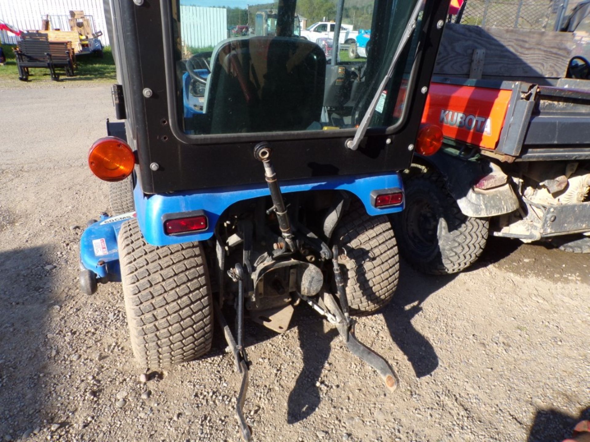 New Holland TZ-24DA Sub Compact Tractor with 10 LA Loader and 60'' Belly Mower, Hydro, 1323 Hrs. ( - Image 2 of 4