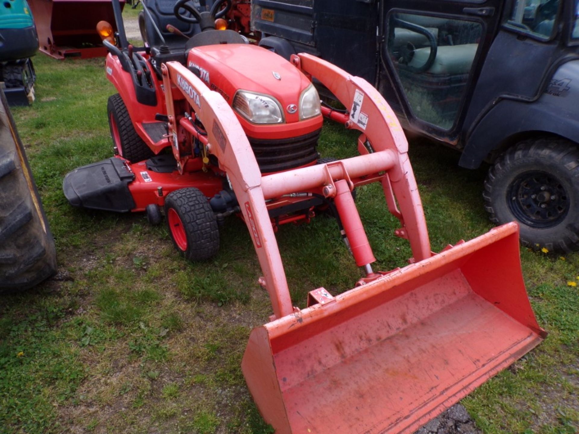 Kubota BX1870 Sub Compact Tractor w/ Loader And 54'' Belly Mower, 275 Hrs., S/N 25052 (4378) - Image 2 of 5