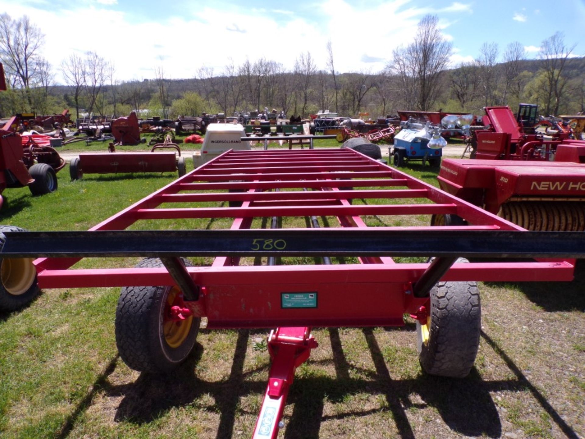 Almost New 26'-28' Steel Round Bale Wagon on Tandem Gear, Exc. Condition (4400)