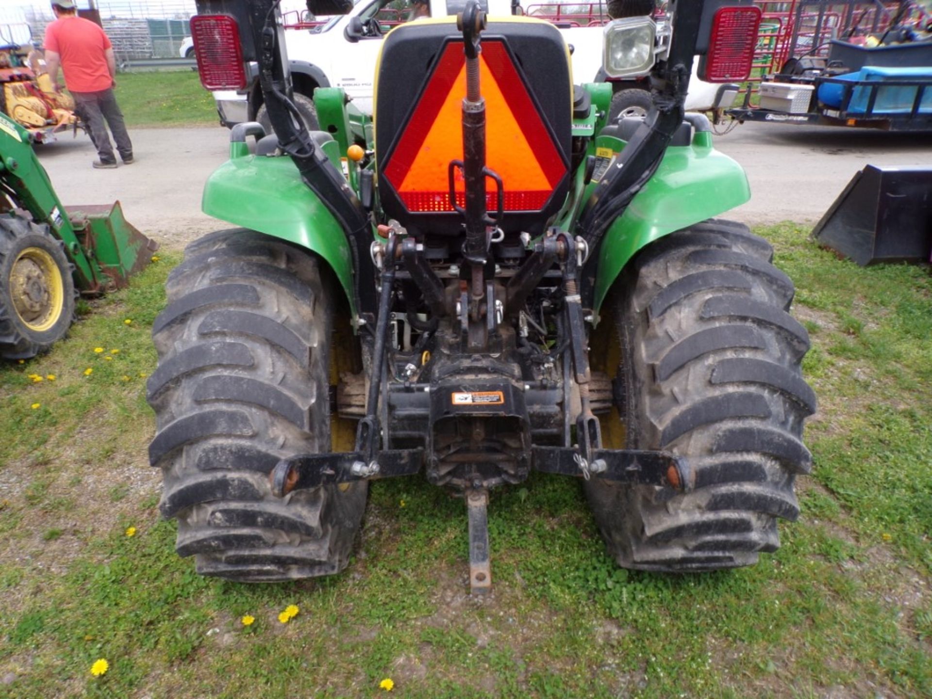 John Deere 3025E 4 WD Compact Tractor with D160 Loader, R4 Tires, Hydro Trans., 1681 Hrs., Ser.# - Image 4 of 5