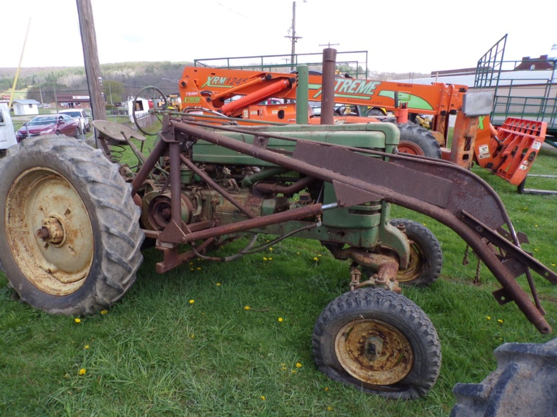 JD A Tractor, WFE w/Loader - Not Running, Needs Work (4315) - Image 2 of 2