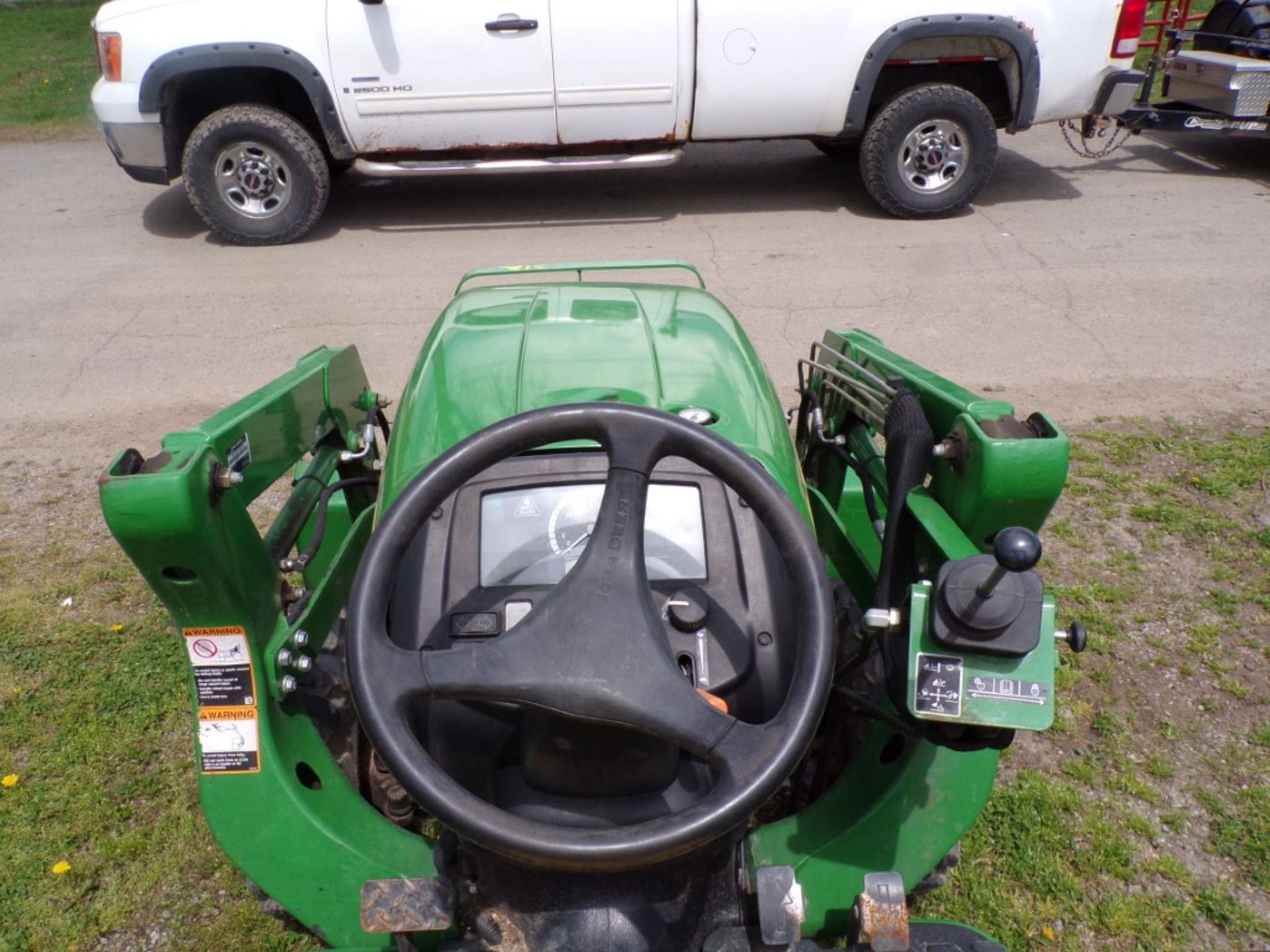 John Deere 3025E 4 WD Compact Tractor with D160 Loader, R4 Tires, Hydro Trans., 1681 Hrs., Ser.# - Image 5 of 5