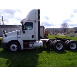 2017 Freightliner Cascadia Tandem Axle Day Cab Truck Tractor, Detroit dd15 Engine, 10 Spd. Manual