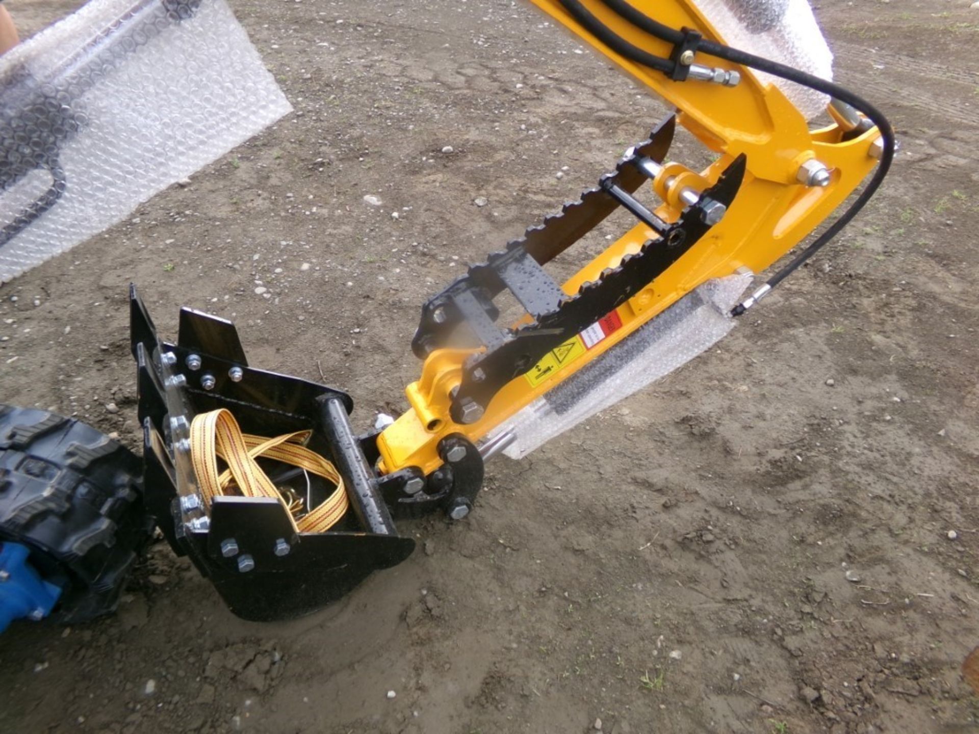 New Mini Excavator, Lanty LAT13, Yellow, Ser. 240203 (4674) - Image 3 of 3