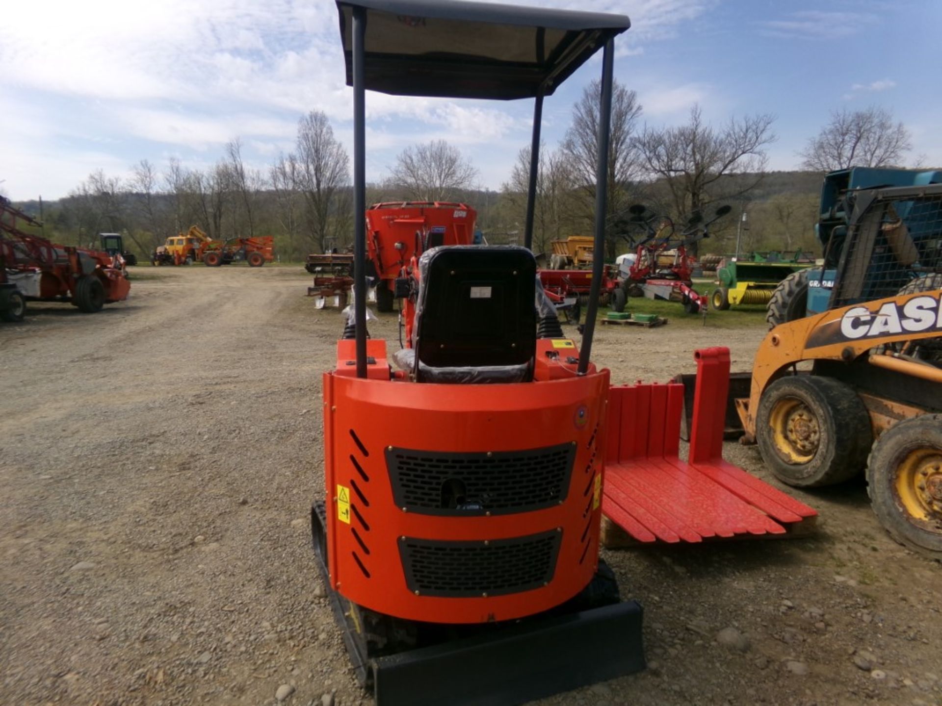 New AGT H15 Mini Excavator, Gas Eng., Thumb, Boom Hyd's, Dozer Blade, Side Controls, Orange (4448) - Image 3 of 3