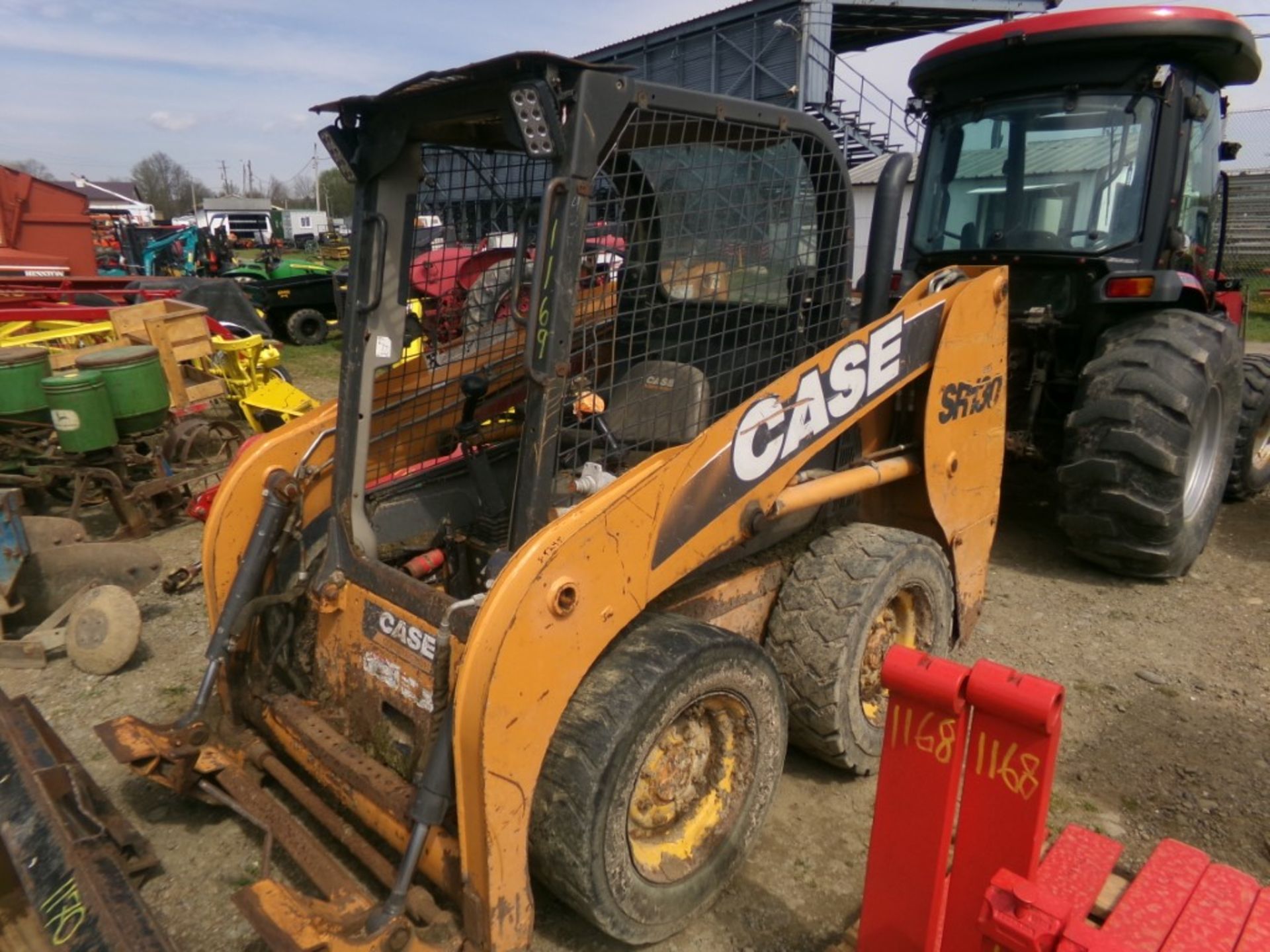 Case SR130 Skid Steer with Loaded Tires, NO BATTERY-NOT RUNNING-HAS HYDRAULIC ISSUES- NO HOUR
