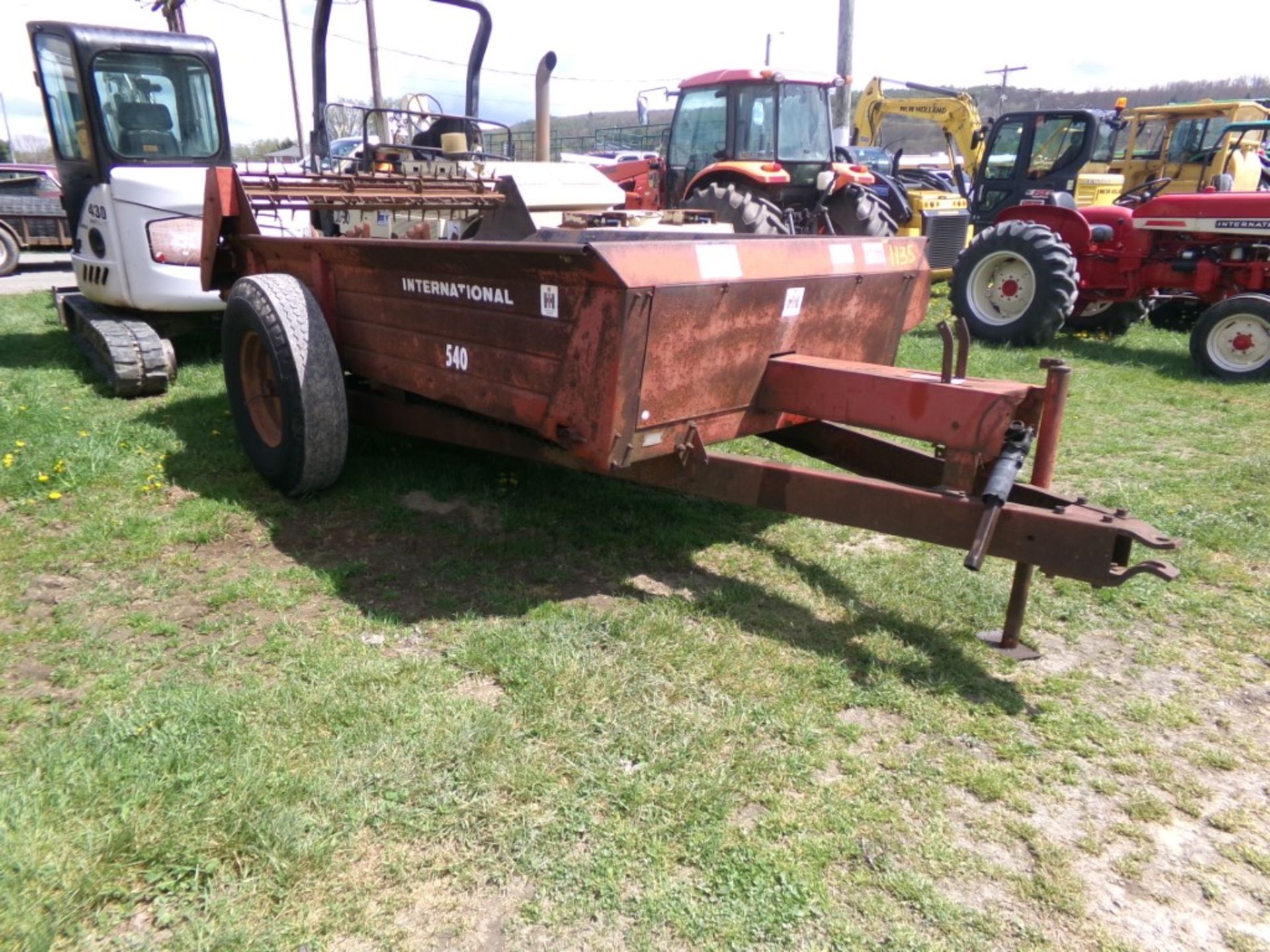 International 540 Manure Spreader, Good Working Condition (5822) - Image 2 of 3