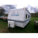 2000 Mallard 26' Bumper Pull Camper, Vin #: 1EF1Y2924Y2892702 - HAVE TITLE (5656)