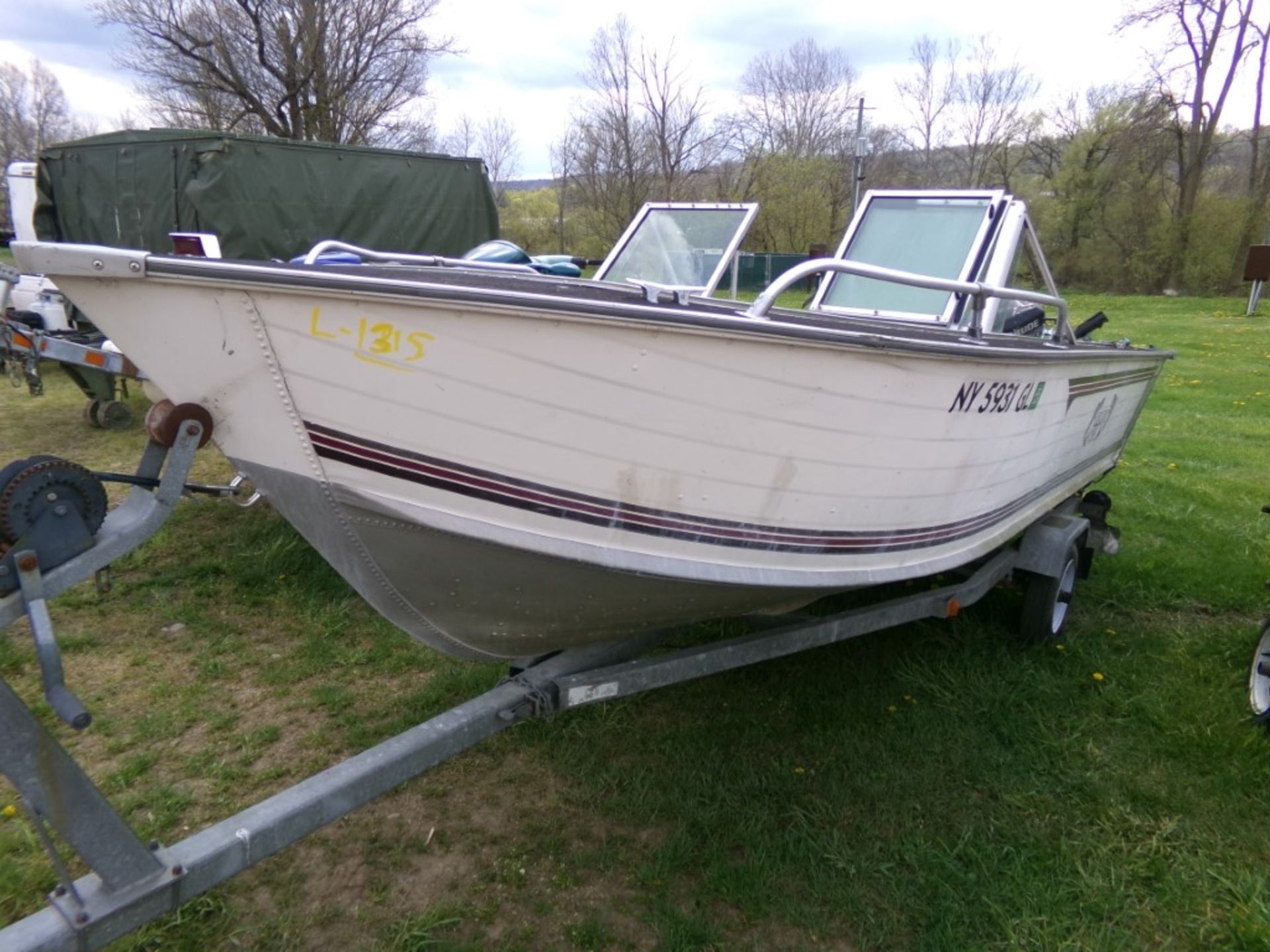 1987 Blue Fin 17' Open Bow Fishing Boat, Vin #: BFFRS053H687 on Single Axle Trailer wih 25 HP Motor,