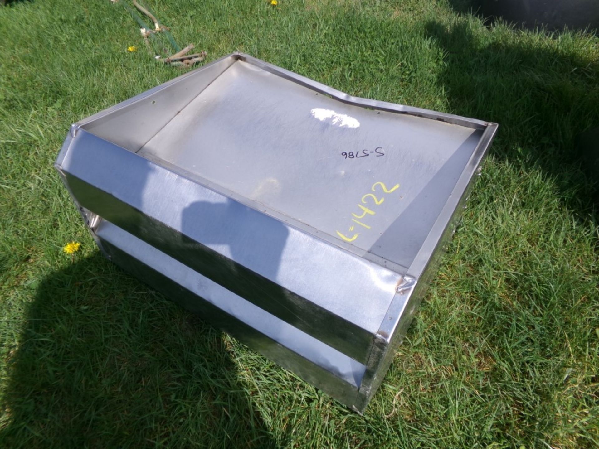 36'' Long Stainless Steel Hay Feeder (5786)