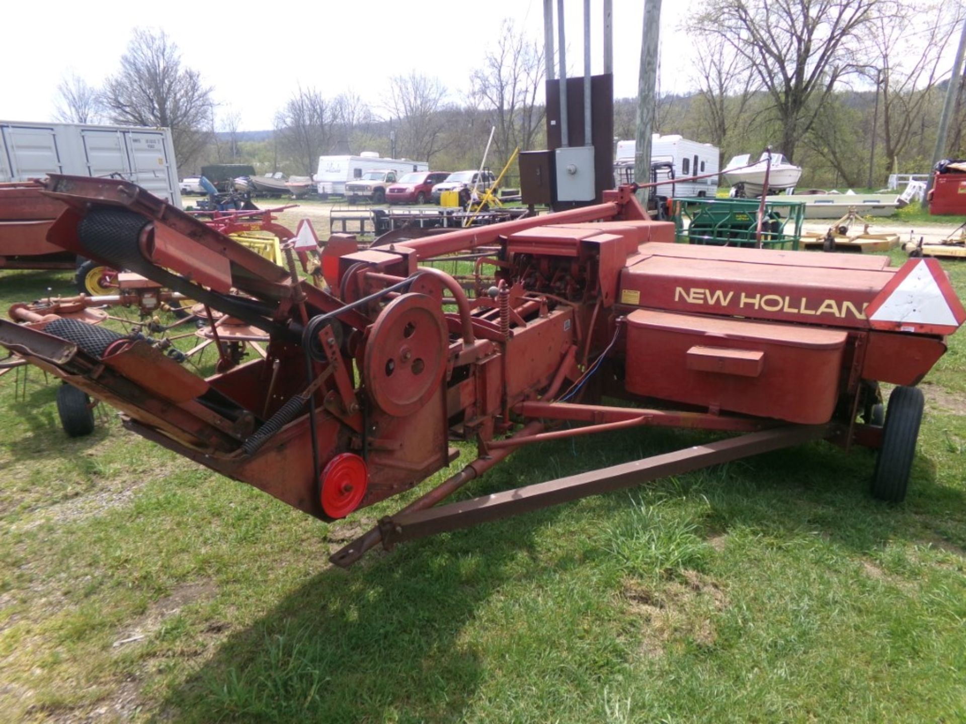 New Holland 310 Square Baler w/Kicker (5461) - Image 2 of 2