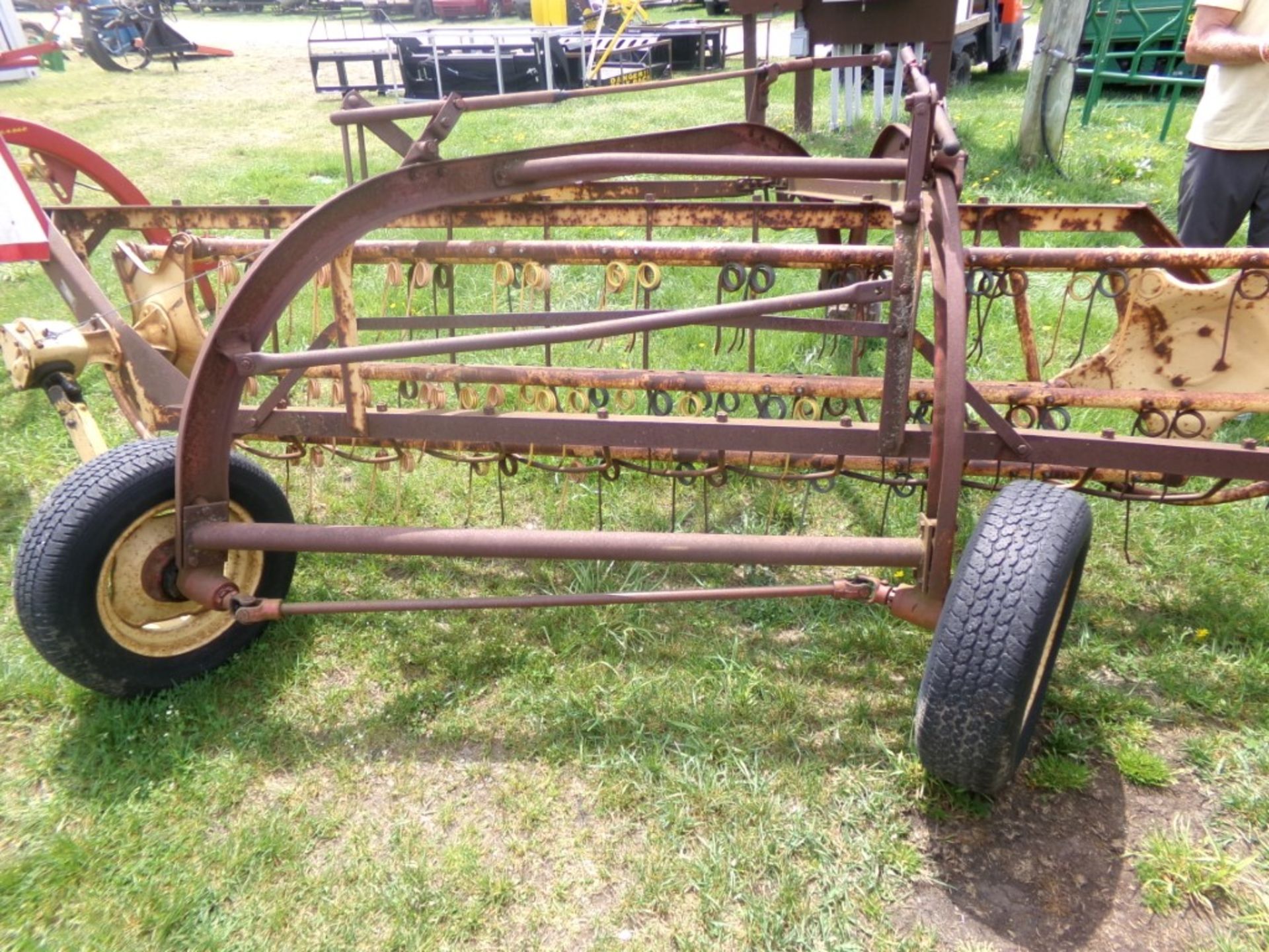 New Holland 256 Side Rake (5462) - Image 2 of 2