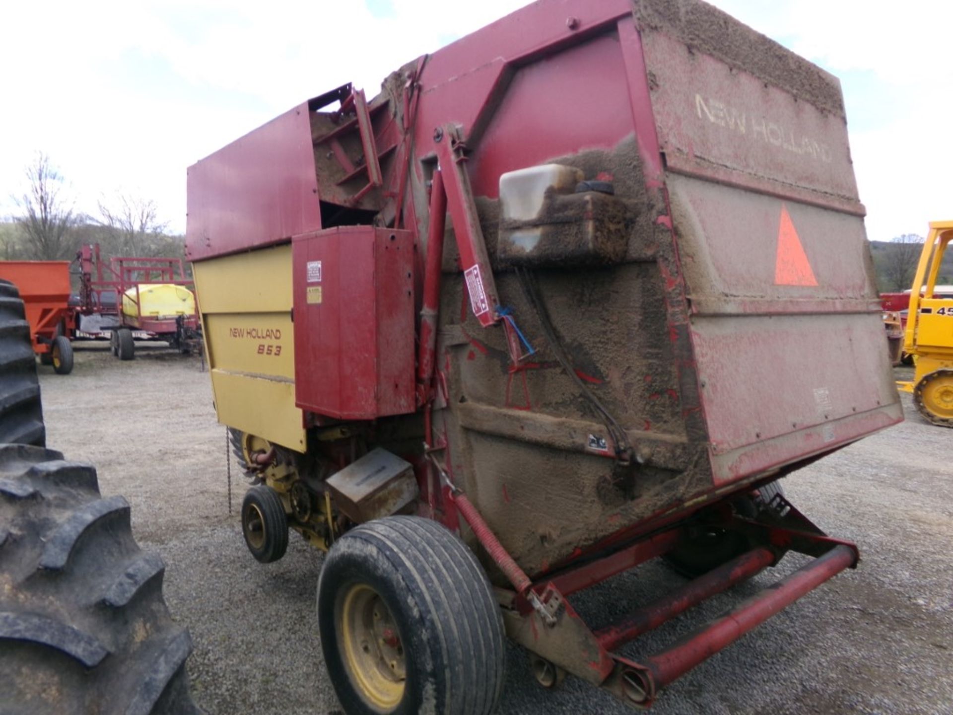 New Holland 853 Round Baler (5684)-MANUAL IN OFFICE - Image 4 of 4