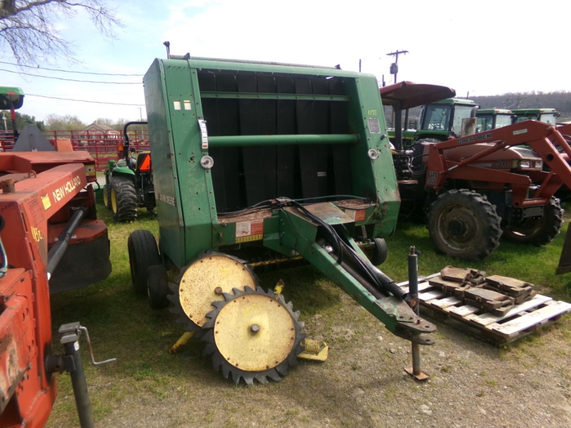 John Deere 375 Round Baler, Ser.# 815663 (5332) - Image 2 of 3