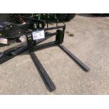 New 48'' Quick Tatch Pallet Forks (4657)