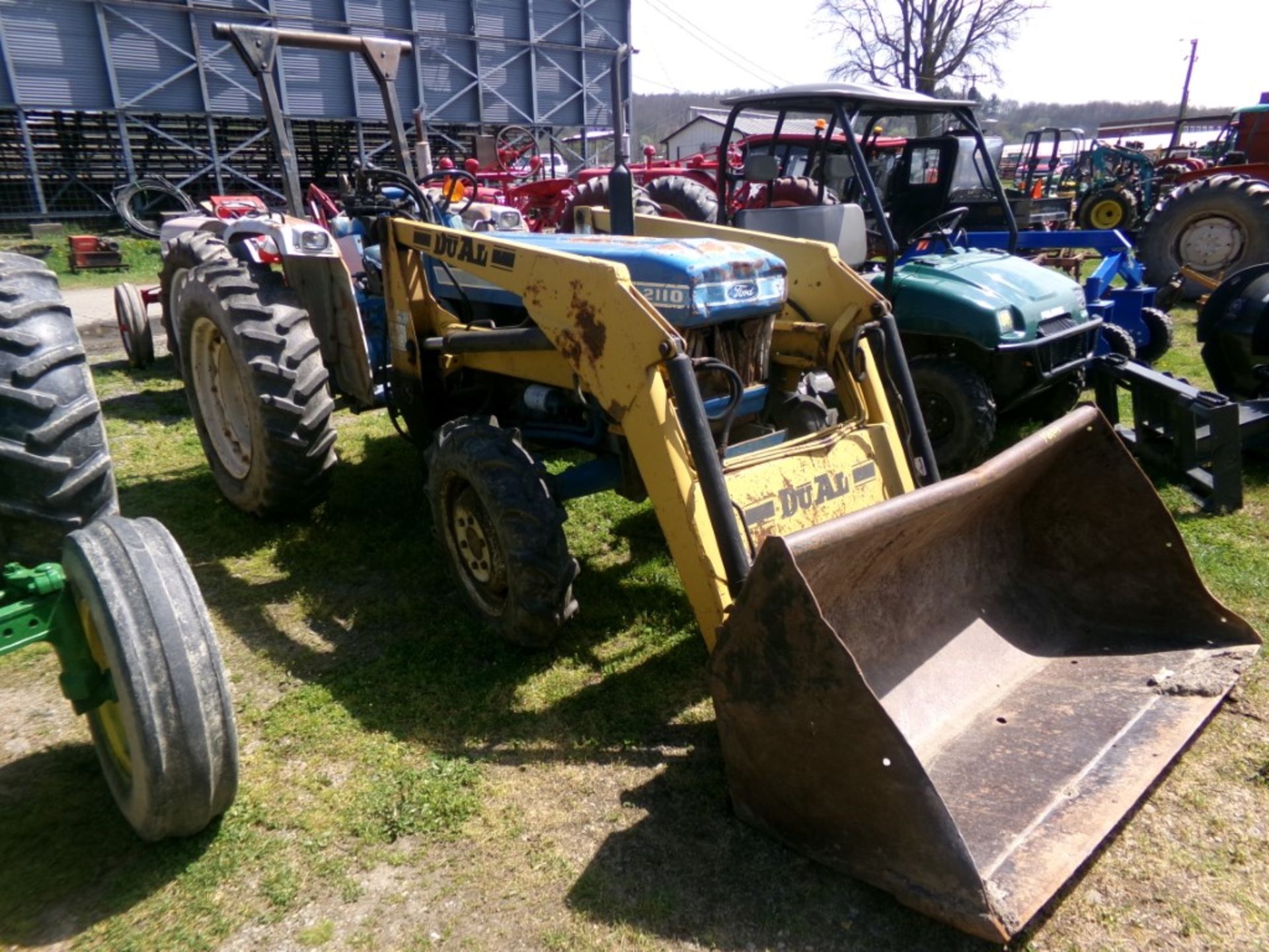Ford 2110 w/Loader, 4 WD, PTO, 3pt Htich, ROPS, Good Rubber, 3130 Hrs - Starts a Little Hard, Runs - Image 2 of 3