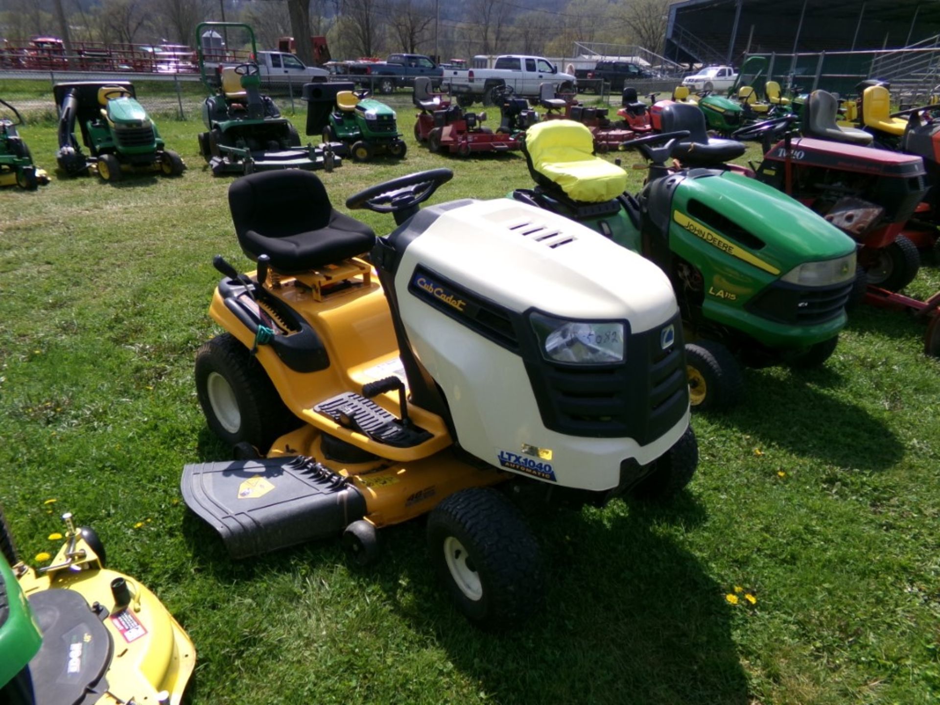 Cub Cadet LTX1040 Automatic with 46'' Deck, Kohler 20 HP, 151 Hrs., Ser # H60175 (5082) - Image 2 of 2