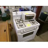 Frigidaire Gas Stove and Euro Pro Toaster Oven (2776)