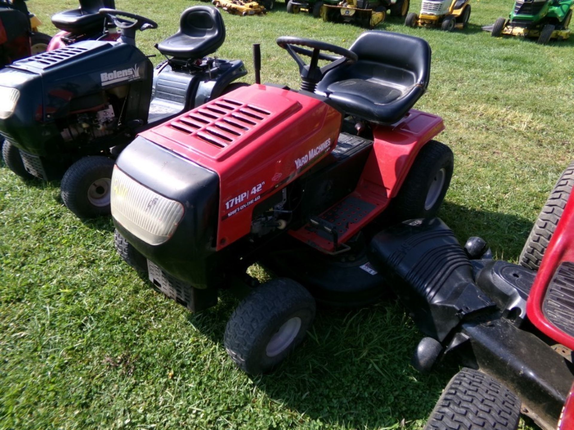42'' Deck MTD Yard Machine Lawn Tractor, Variable Speed, Briggs and Stratton 17.5 HP Engine, Model #