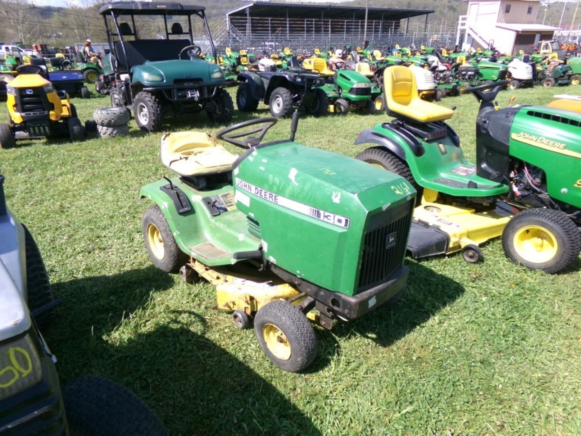 John Deere 130 with 38'' Deck and Kawasaki Engine (5959)